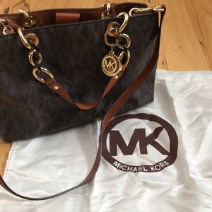 Michael Kors purse